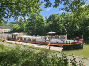 Maïtena Péniche Hôtel de Luxe privée à Besançon